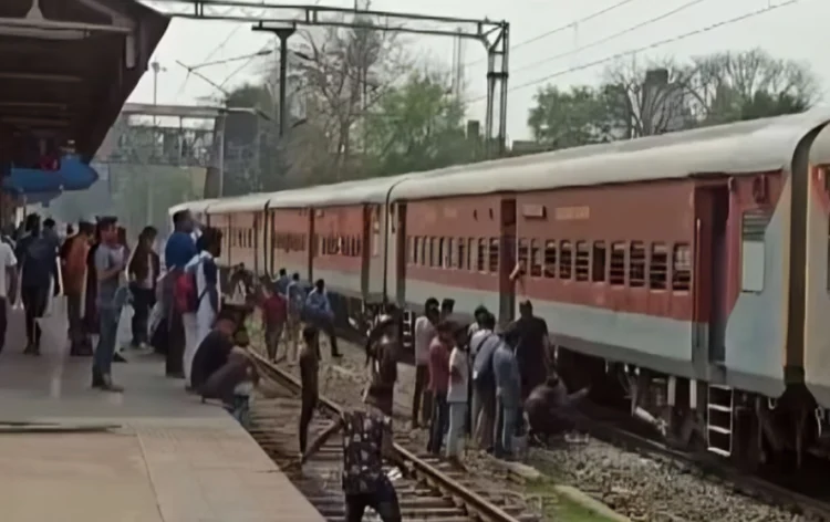 Amritsar Howrah Mail Train News