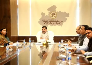 Mohan-Cabinet-Baithak