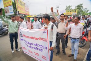 MP-Selected-Teachers-Protest-02