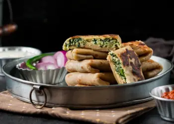 Palak Paneer Lifafa Recipe