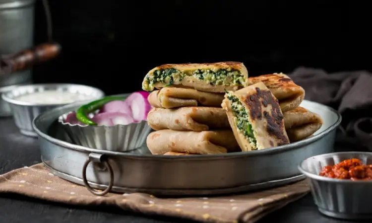 Palak Paneer Lifafa Recipe