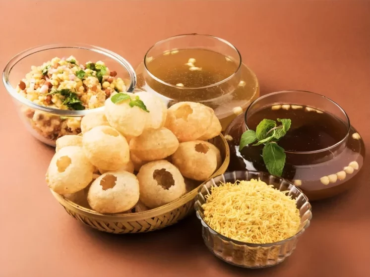 Free-Panipuri-in-Bhopal-01