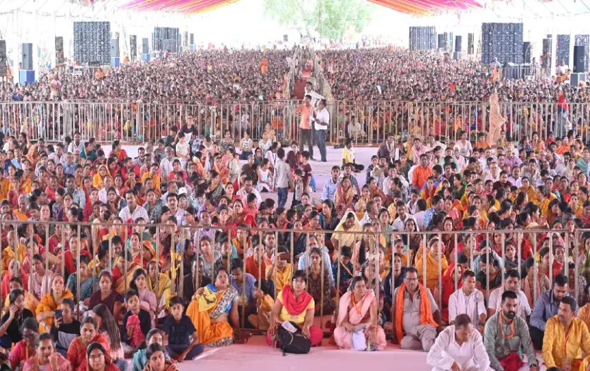 Pandit Pradeep Mishra in CG-shiv katha