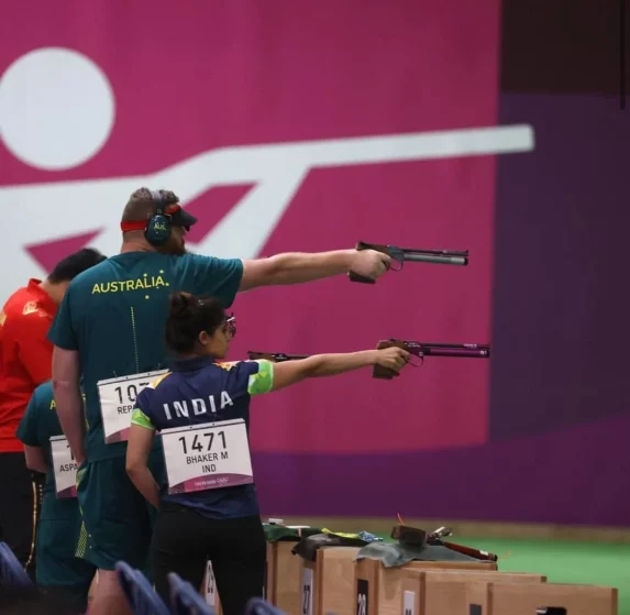 Pistol-Shooting-Olympian-Manu-Bhaker-05